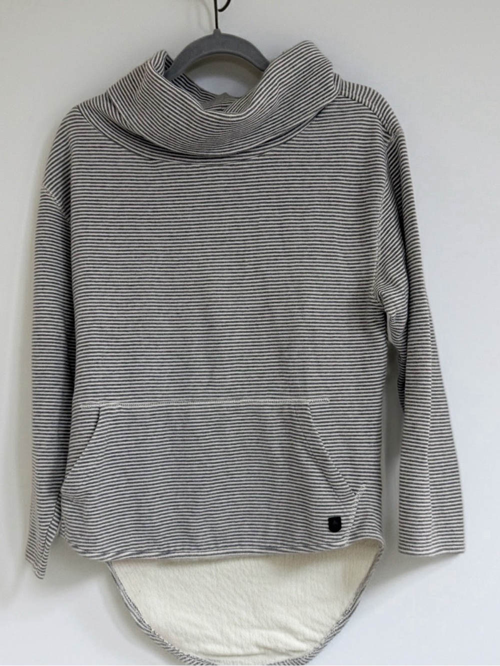 Burton Grace Striped Cowl Neck Sweatshirt M Pullover High Low Cozy Fall Layer